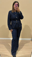 Veste en jeans brut ceinturée à bouton dorée