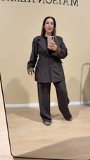 Tailleur chocco avec ficelles sur les côtés